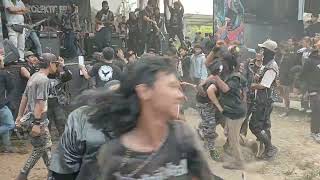 Download lagu Konser punk hampir ricuh mp3 Download lagu Konser punk hampir ricuh mp3