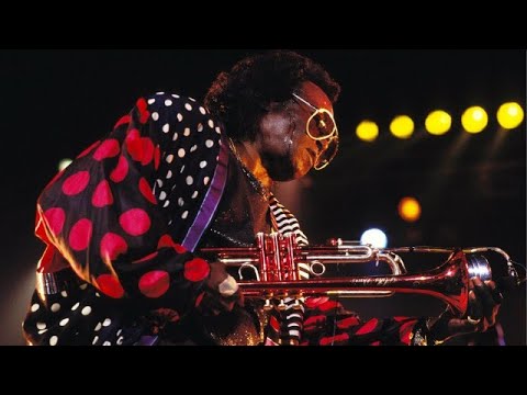 MILES DAVIS GROUP 1984 feat. Scofield, Berg, Jones, Foster, Irving, Thornton + Interview