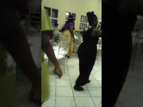 Mzeezolyt- INGOMA( Live at a wedding)