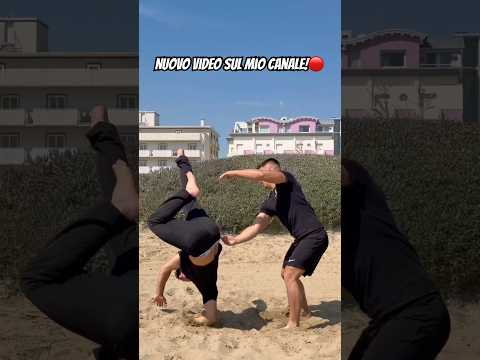 NUOVO VIDEO SUL MIO CANALE!🔴 #backflip#ridere#cadute#tutorial#virale#comicità#vlog#male#humor