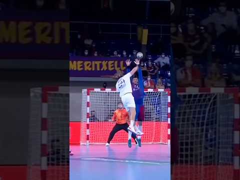 Typical Mikkel Hansen banger 🫣☄️ #handball #håndbold #ehfcl #clm