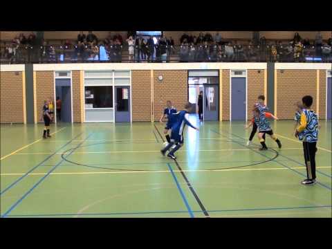 SV Koedijk D-pupillen kersttoernooi 2012 - voorbereiding finale filmen