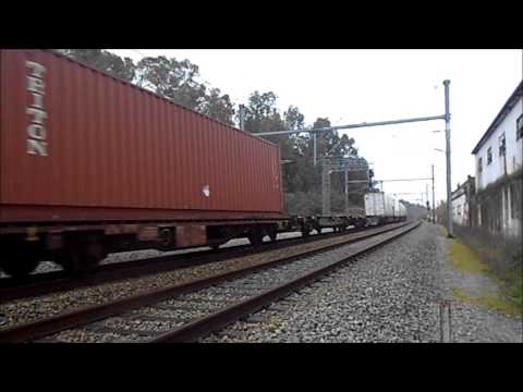 Comboio de mercadorias liderado pela 4706-2