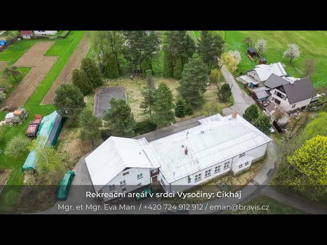 Rekreační areál v srdci Vysočiny: Cikháj, 25 lůžek, společenská místnost, krásný pozemek 3447 m2, možnost dalšího rozšíření