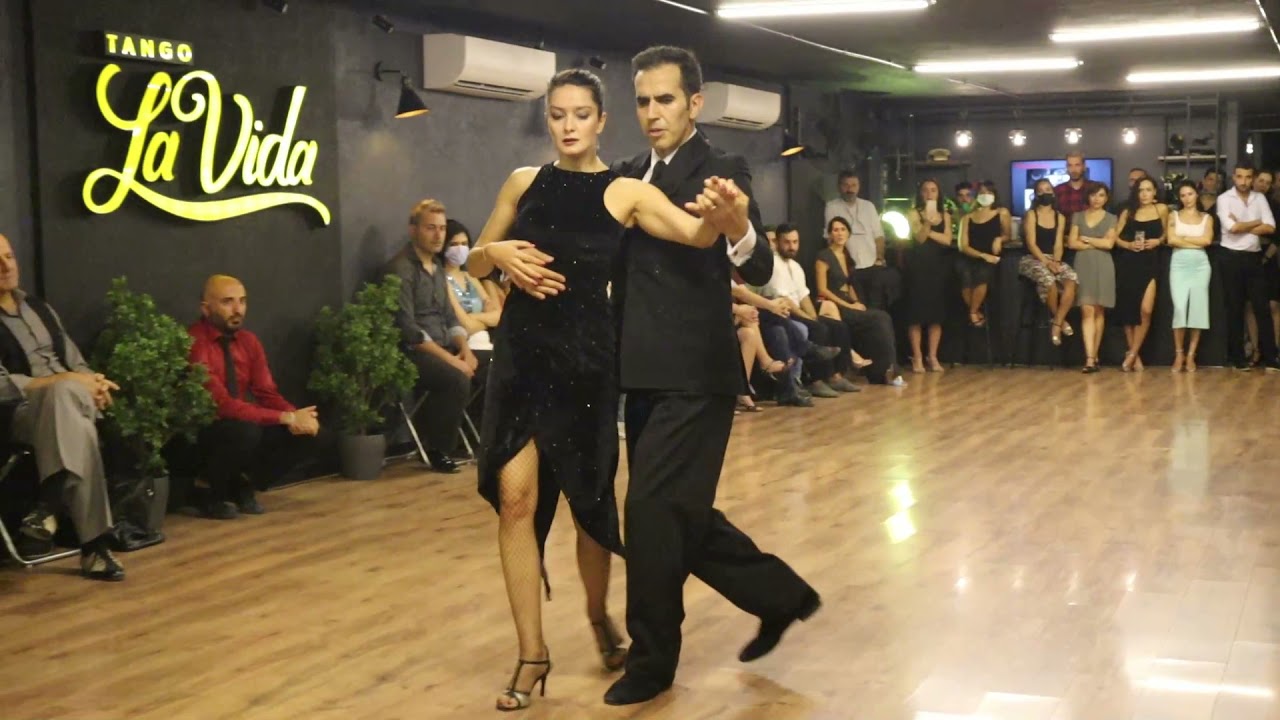 Alper Maşalı & Buket Akdol 4/4 Tango Bardo - Derecho Viejo Tango La Vida Golden Nights