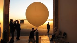 preview picture of video 'Callen Hardie 2011 footage. Video 2 - weather balloon release at Mildura BOM.'