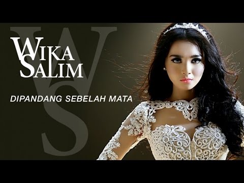 Wika Salim - Dipandang Sebelah Mata (Official Music Video)