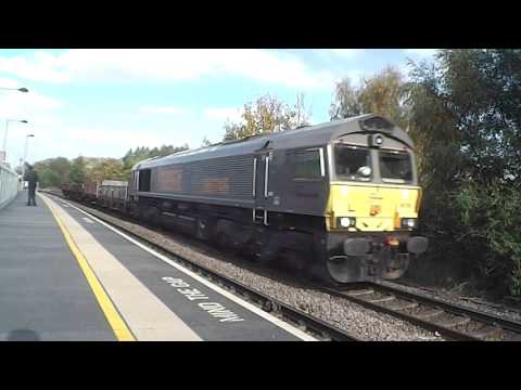 GBRF Grey 66749 glides through Chesterfield - 6M73