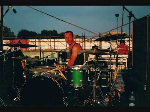Football - Iggy Pop