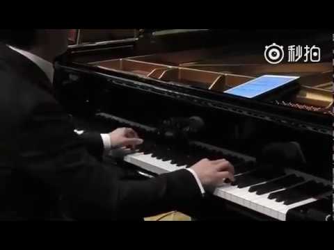 Yundi Li Conduct & Play Chopin concert No.2 (a part) part 1