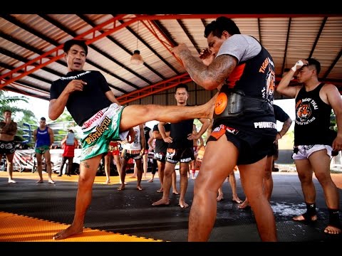 Muay Thai Technique by Legend Samart Payakaroon