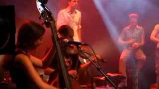 Manu Chao - Bienvenida a Tijuana (Calavera no Llora)