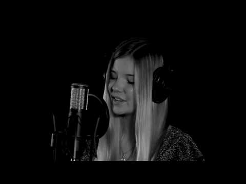 Cover : Everybody Hurts - REM ( LISA DANN )