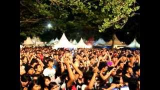 STARLIT - Fall For You (Cover) Live at JakCloth 2012