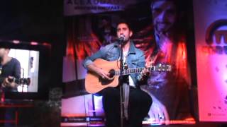 Ella vive en mí (acústico 08/05/2013) Alex Ubago