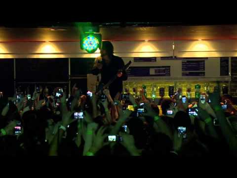 Foo Fighters live at iTunes Festival - Stacked Actors 1080p