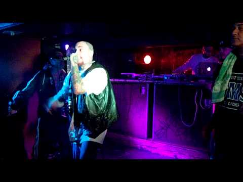 DANNY DIABLO & THE SHOTBLOCKERS & SKAM DUST - Live 4.11.2010 Prague.flv