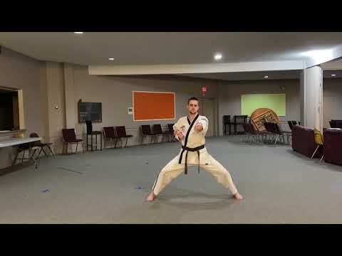 Horizontal Spearhand Strike