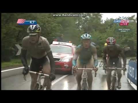 Giro d'Italia 2010 - Stage 7 - Cadel Evans gagne dans la boue de Montalcino