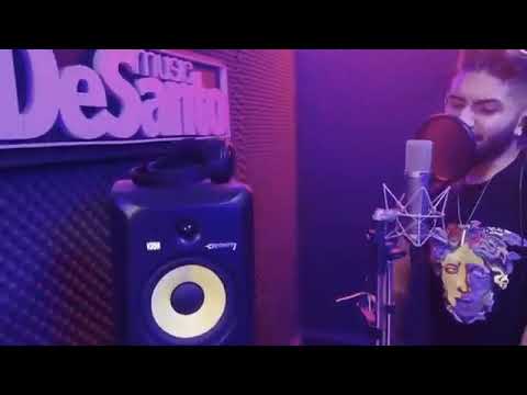 Nikolas Sax faet hamude Tea atins altcineva