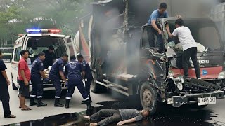 Download lagu BARU SAJA !!! ASLI MERINDING, Evakuasi Korban Paling Dramatis Tabrakkan Di Tikungan Sitinjau Lauik mp3