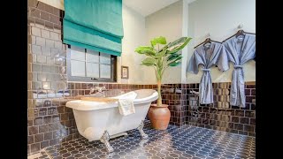 Inside Hotel Thomas Bangkok in Thailand near Phaya Thai train station Room #213
