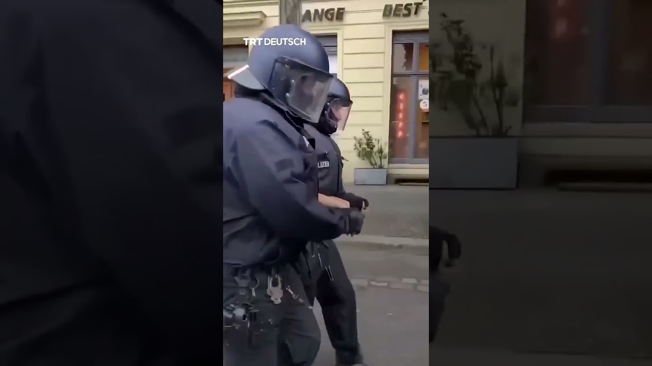 Police violence during pro-Palestinian protests in Berlin