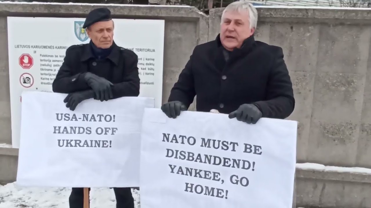 Zokniai, protesto prieš karą piketas!
