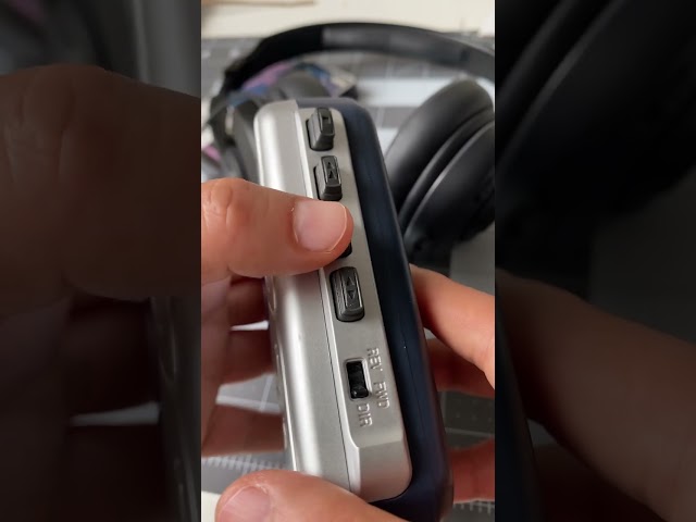 Vídeo relacionado con BLPRKOT 5 Piezas Pendientes Vintage Radio Cassette Cinta, Pendientes Retro 80s 90s, Pendientes Acrílico Divertido, Joyería Para Mujeres Niñas,Regalos Nostálgicos,Regalos Fiesta,Estilo Neon Anos 80/90