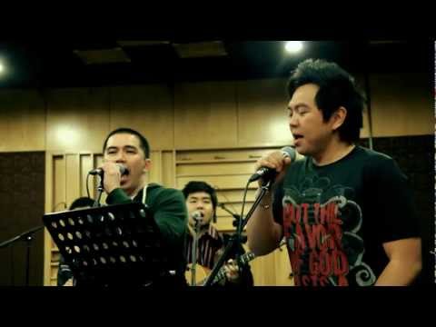 Lirik Lagu Rohani Dia Raja oleh True Worshippers | Lirik Lagu Rohani