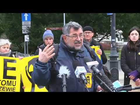 Profesor Nowicki krytykuje plany energetyki jądrowej jako ryzykowne
