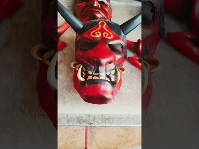 Vídeo relacionado con SYEYCW 3 Piezas Máscaras con Capucha de Cobertura Total, Negra Máscaras con Ojos y Boca Abiertos, Máscara con Boca Abierta, Unisex para Fiestas de Halloween, Disfraces de Cosplay, Noches de Carnaval