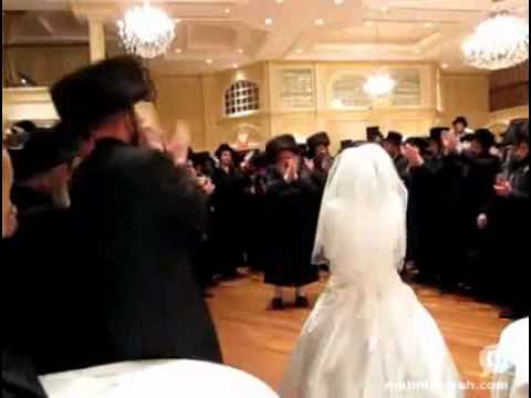 Munkatch Rebbe Mitzvah Tantz.