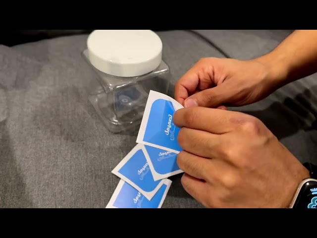 ستيكر  بخلفية مربع