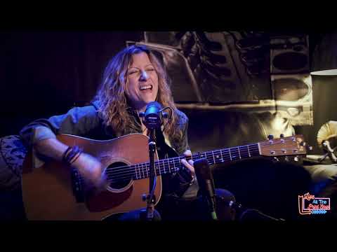 Michelle Malone - "Preacher's Daughter" (Live at the Print Shop)