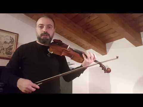 Violin lesson - the movement of the bow