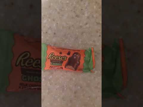 This is your Halloween Reese's if you...#shorts #halloween #reeses #like #subscribe #share #candy