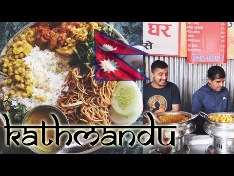 Vegan Street Food à Katmandou, Népal🇳🇵+ On apprend à cuisiner des momos!