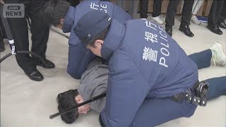 [問卦] 如果遇到持刀殺人要怎麼做？