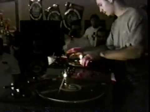DJ Babu vs. DJ Quest at 1995 Vestax USA Finals