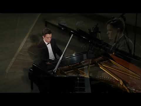 J. Corigliano – “Fantasia on an Ostinato”