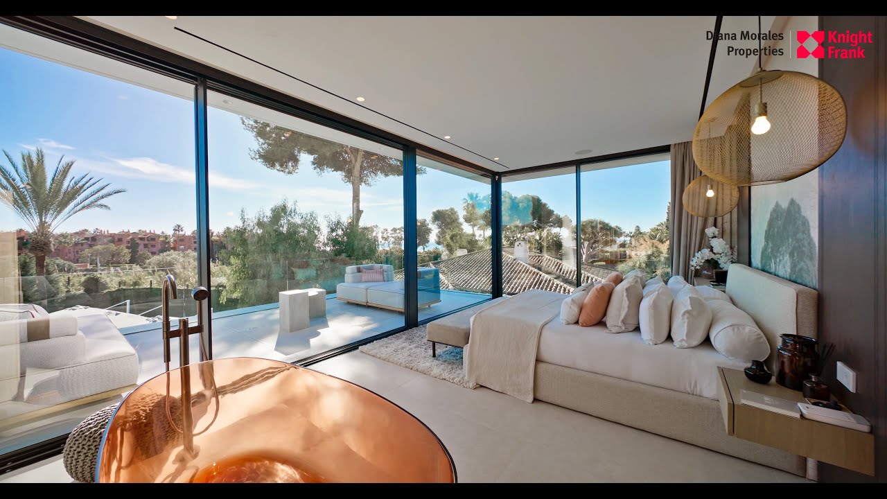 Вилла на продажу в Los Monteros, Восточная Марбелья