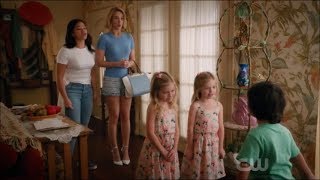 Jane the virgin - Twins and Mateo about santa claus