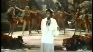 Dionne Warwick - &quot;Rockin&#39; Around the Christmas Tree&quot; &amp; &quot;Jingle Bell Rock&quot; (1985)