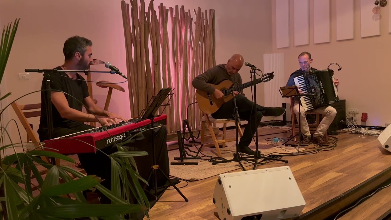 “kites”improvisation  NAGWA TRIO