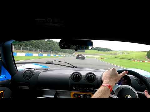 Lotus Elise Spin - nearly crashes into barriers. Donington Park 25/08/21