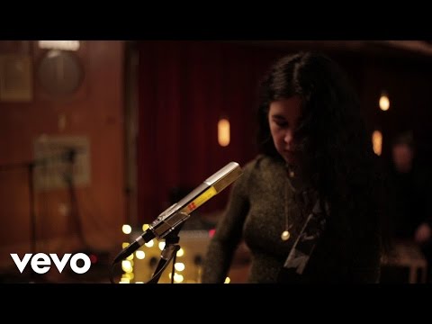 Sara Hartman - Stranger In A Room (Acoustic)