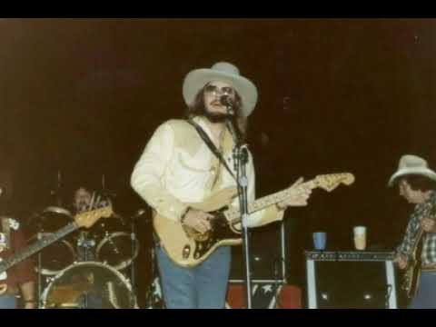 Hank Williams, Jr - The Pressure Is On - LIVE 1982 - Nashville, Tennessee