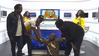 Madame Monsieur Bonsoir | Lokua Kanza danse sur le son de Willy DUMBO