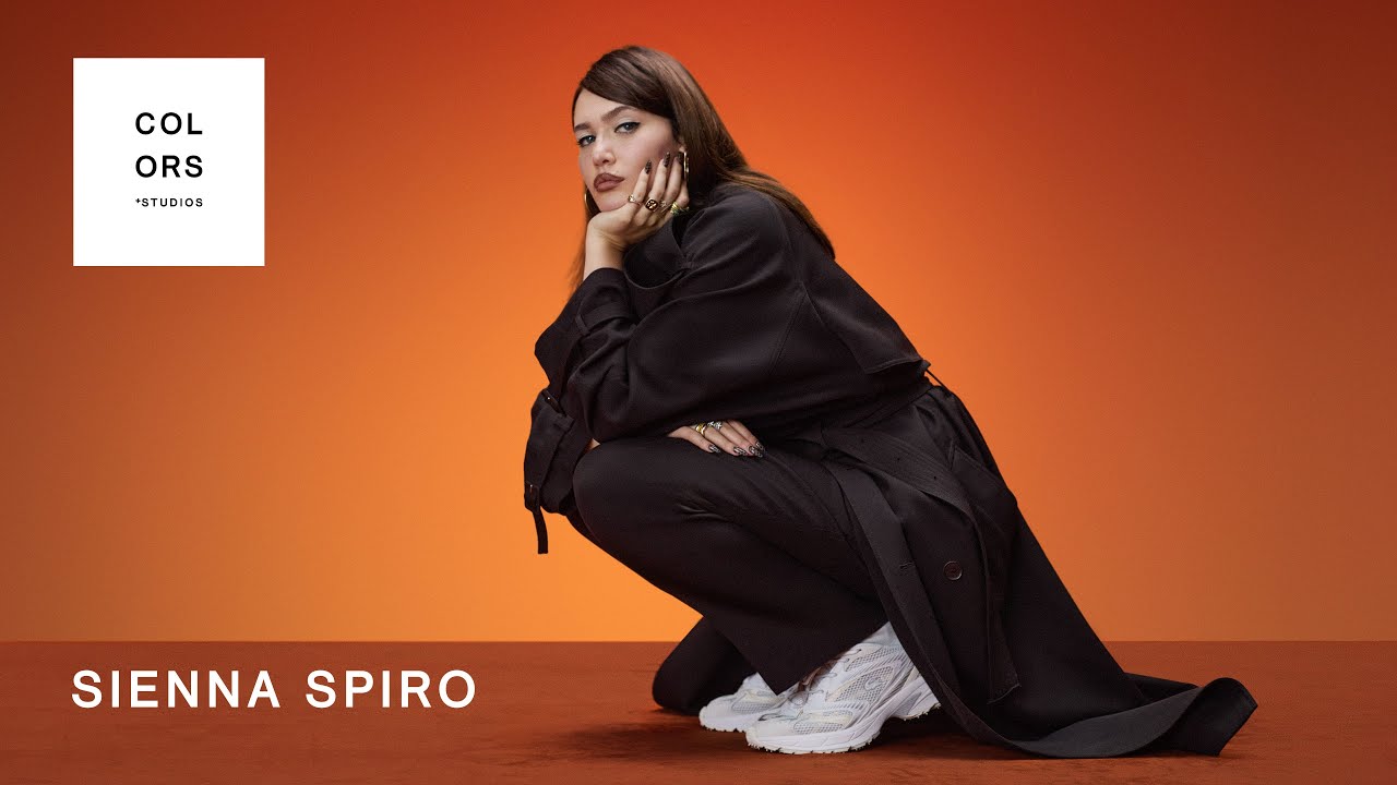 SIENNA SPIRO - Dream Police | A COLORS SHOW